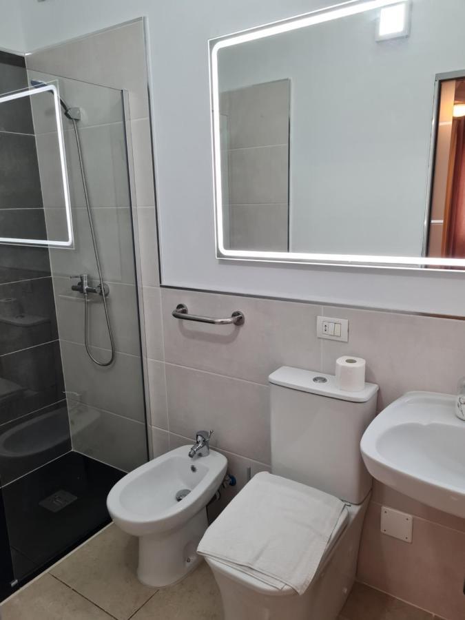 Habitaciones Nathaly Armenime Exteriör bild